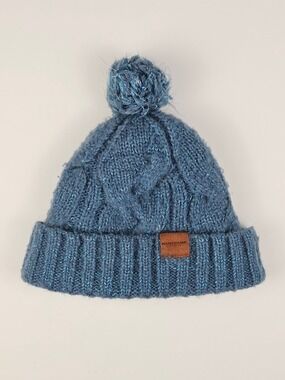 Manitobah Mukluks⁠ Blue Cable Knit Pom Pom Beanie Sherpa